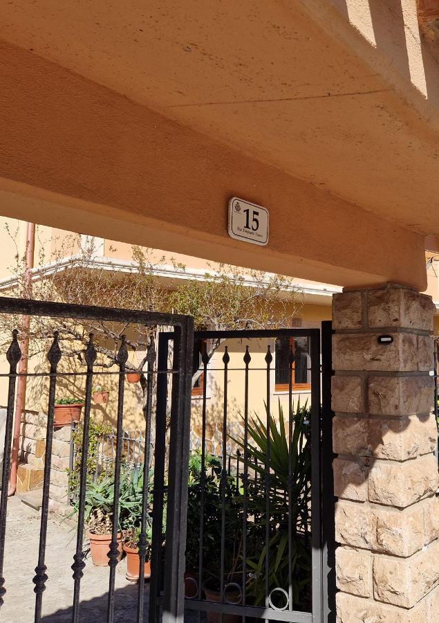 Appartamento Casa Vostra Боза Екстер'єр фото